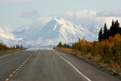 AlaskanHwyReturnKluaneLake6904